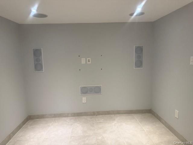 302 Oakford Street, West Hempstead, NY 11552