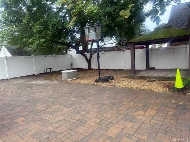 302 Oakford Street, West Hempstead, NY 11552