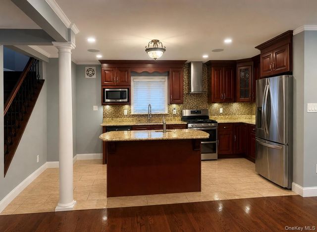 302 Oakford Street, West Hempstead, NY 11552