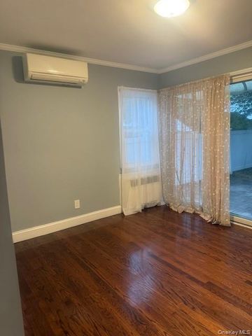 302 Oakford Street, West Hempstead, NY 11552