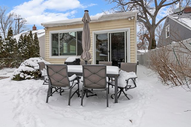 118 E Webster Road, Royal Oak City, MI 48073