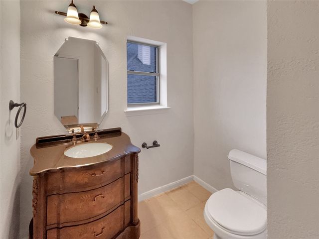 913 Clack Drive, Garland, TX 75044