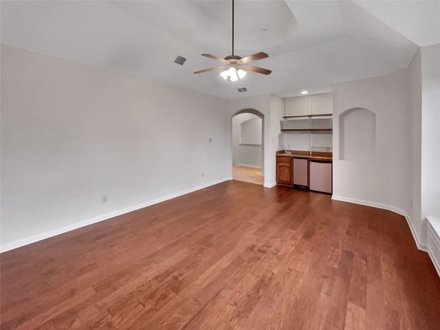 913 Clack Drive, Garland, TX 75044