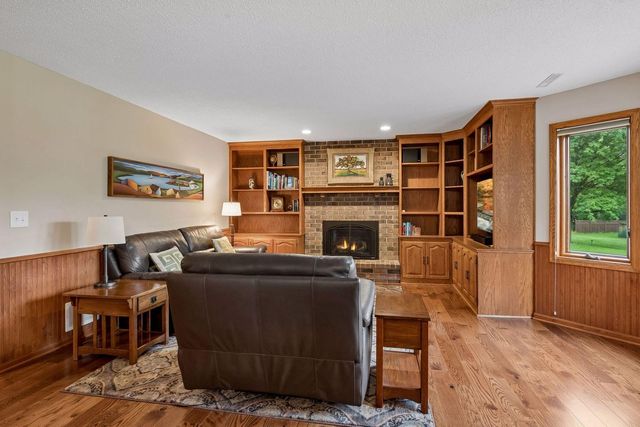 15019 Village Woods Drive, Eden Prairie, MN 55347