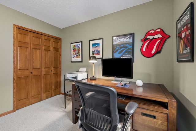 15019 Village Woods Drive, Eden Prairie, MN 55347