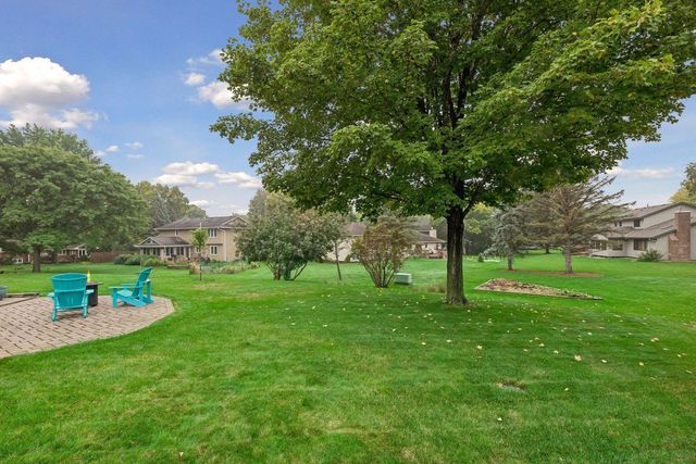 15019 Village Woods Drive, Eden Prairie, MN 55347