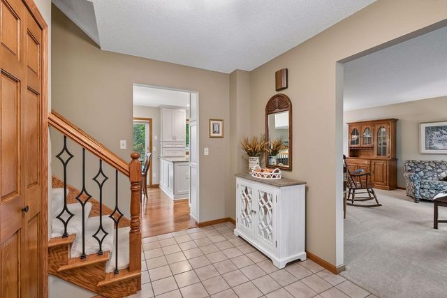 15019 Village Woods Drive, Eden Prairie, MN 55347