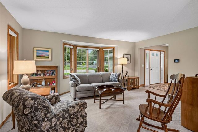 15019 Village Woods Drive, Eden Prairie, MN 55347
