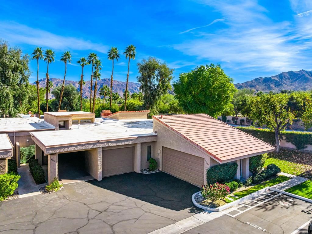 Image 2 of property listing at 48980 Wildwood Lane, Palm Desert, CA 92260