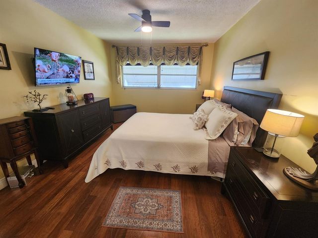 4900 WASHINGTON Street 307, Hollywood, FL 33021