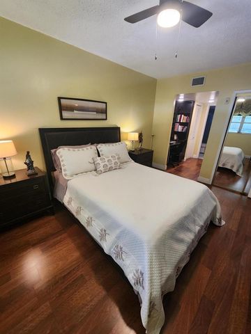 4900 WASHINGTON Street 307, Hollywood, FL 33021