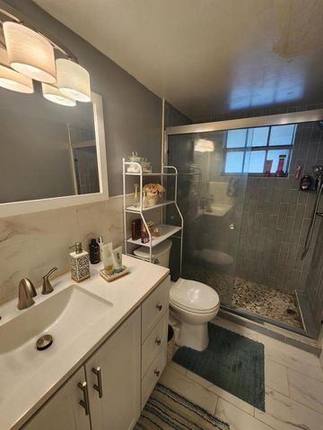 4900 WASHINGTON Street 307, Hollywood, FL 33021