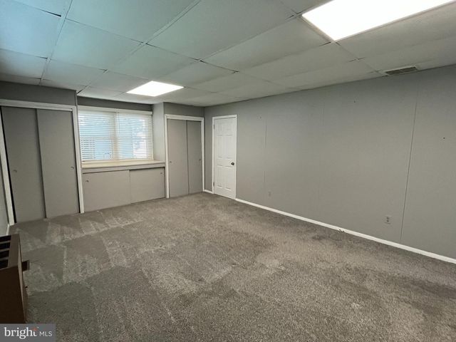 23 PAUL RD, Maple Shade, NJ 08052
