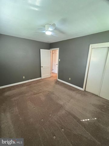 23 PAUL RD, Maple Shade, NJ 08052