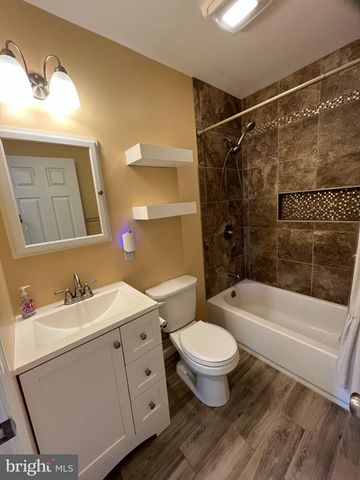 23 PAUL RD, Maple Shade, NJ 08052