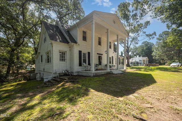 900 Beaman Street, Clinton, NC 28328