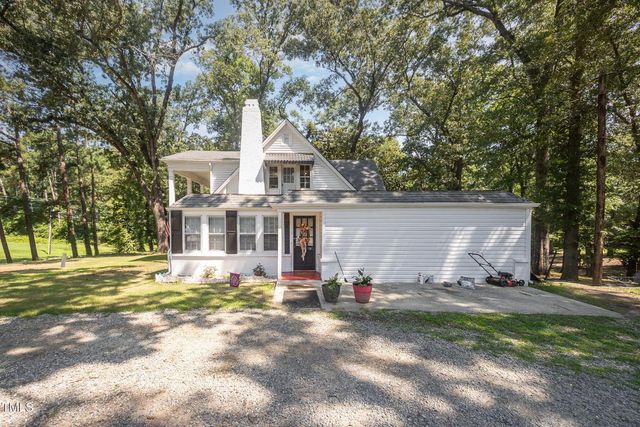 900 Beaman Street, Clinton, NC 28328