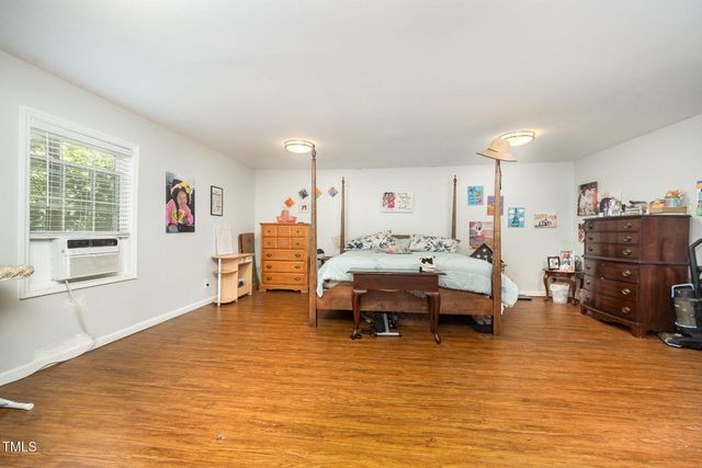 900 Beaman Street, Clinton, NC 28328