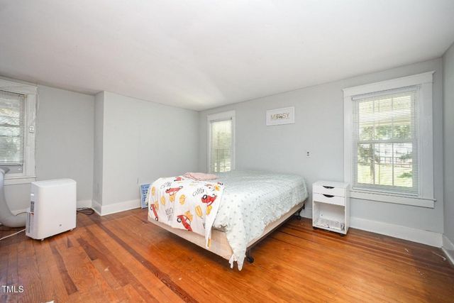 900 Beaman Street, Clinton, NC 28328