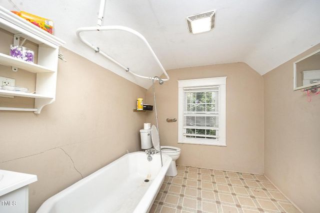 900 Beaman Street, Clinton, NC 28328