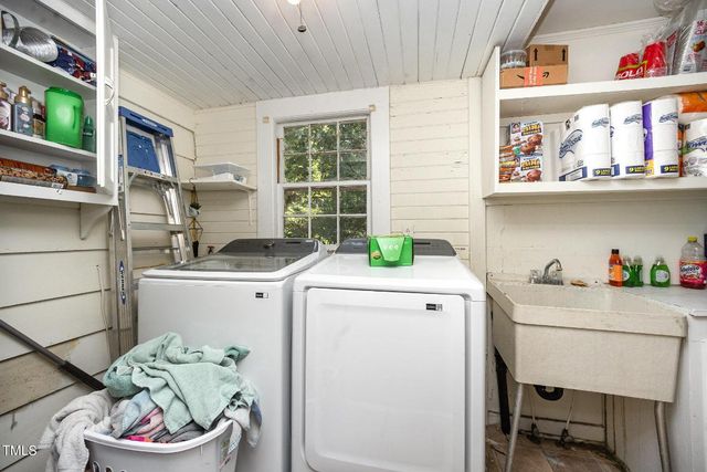900 Beaman Street, Clinton, NC 28328