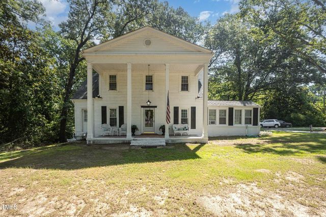 900 Beaman Street, Clinton, NC 28328