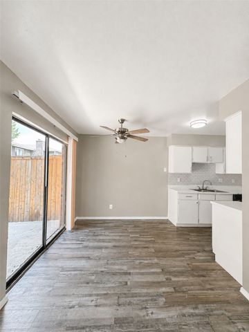 1122 Millview Drive 303, Arlington, TX 76012