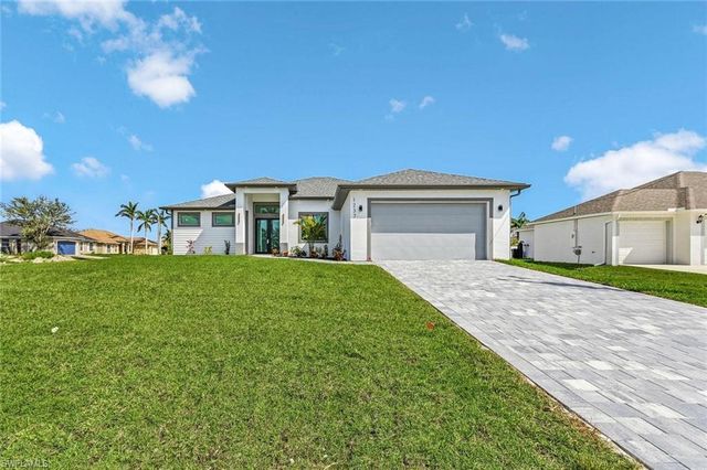 121 Gleason PKWY, Cape Coral, FL 33914