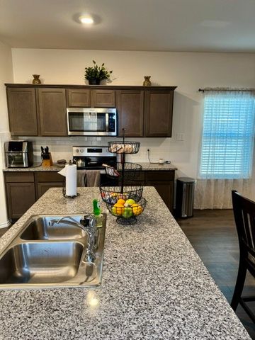 2070 Puma Street, Crandall, TX 75114