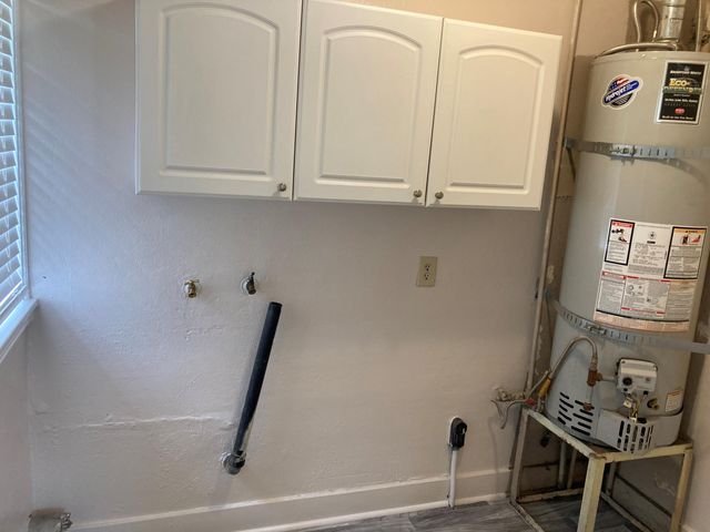 639 E San Joaquin Avenue, Tulare, CA 93274