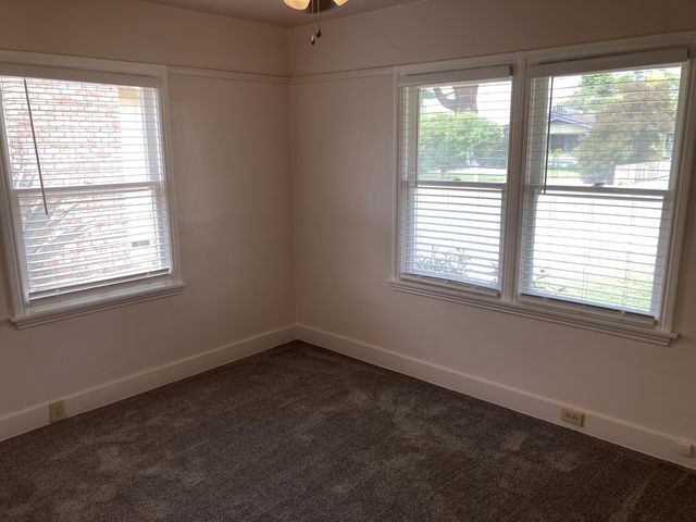 639 E San Joaquin Avenue, Tulare, CA 93274