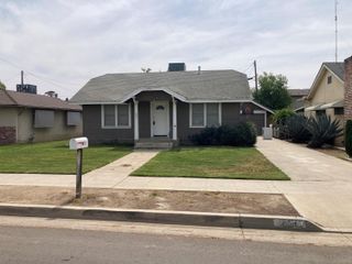 639 E San Joaquin Avenue, Tulare, CA 93274