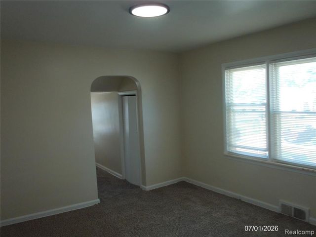 7535 Republic Avenue, Warren, MI 48091