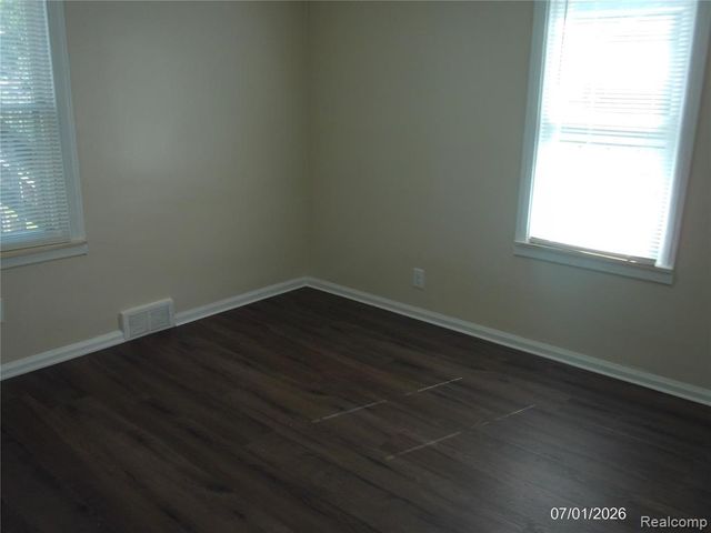 7535 Republic Avenue, Warren, MI 48091