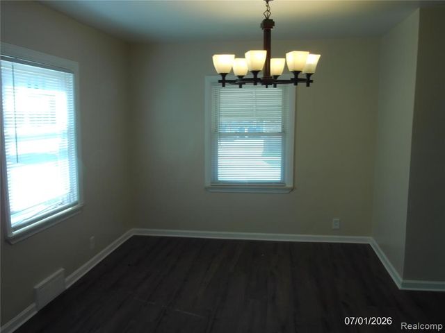 7535 Republic Avenue, Warren, MI 48091