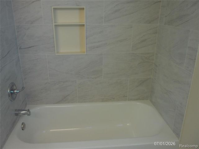 7535 Republic Avenue, Warren, MI 48091