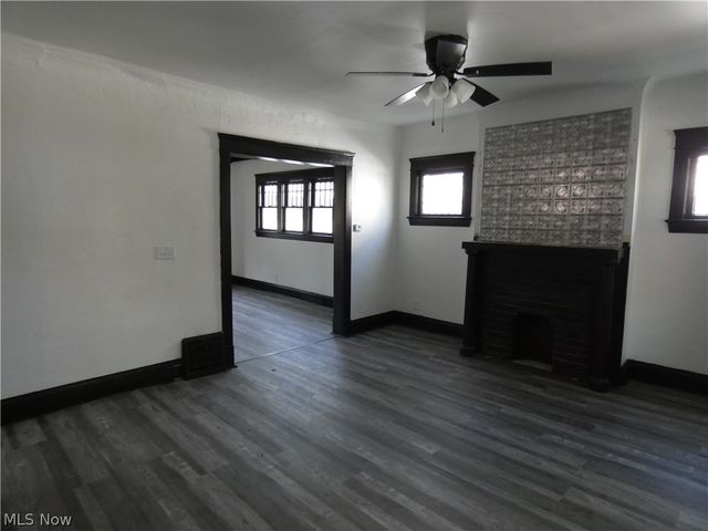 462 E 109th Street, Cleveland, OH 44108