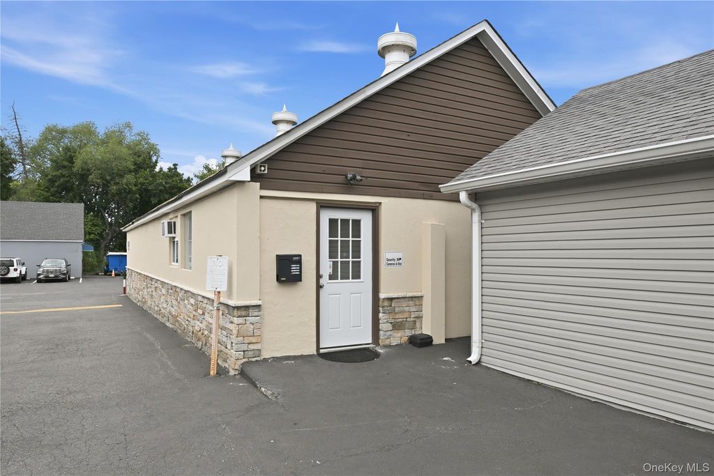 401 Herricks Road, New Hyde Park, NY 11040 — photo 3