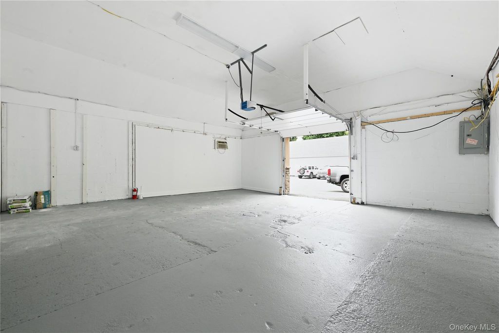 401 Herricks Road, New Hyde Park, NY 11040 — photo 4
