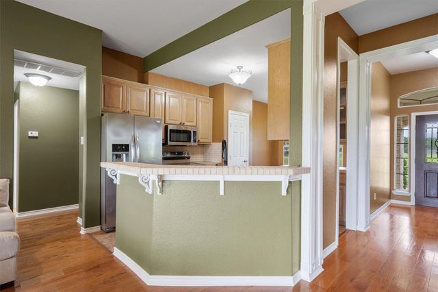 130 Cotton Rows LN, Taylor, TX 76574