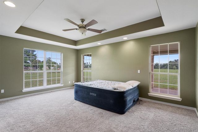 130 Cotton Rows LN, Taylor, TX 76574