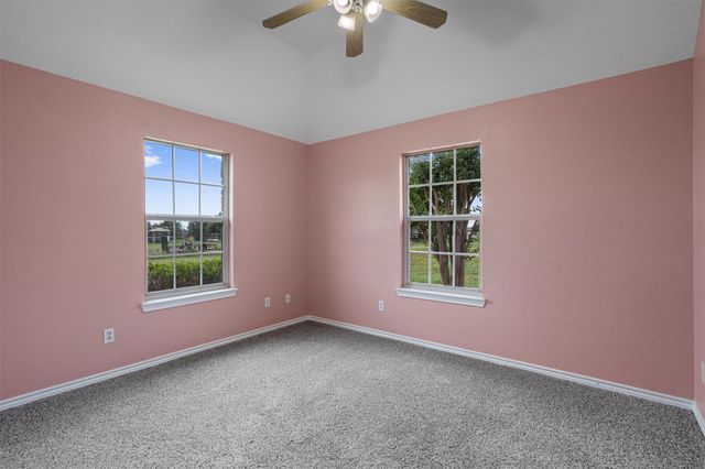 130 Cotton Rows LN, Taylor, TX 76574