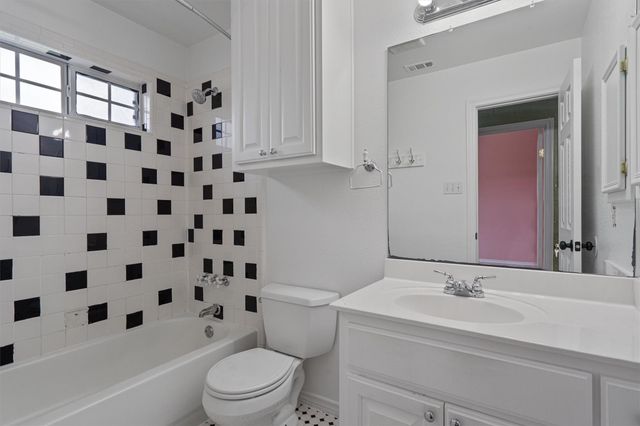 130 Cotton Rows LN, Taylor, TX 76574