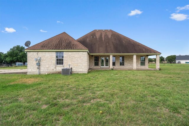 130 Cotton Rows LN, Taylor, TX 76574