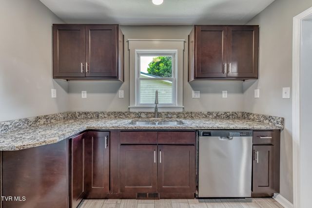 1220 Maryland Avenue, Bristol, TN 37620