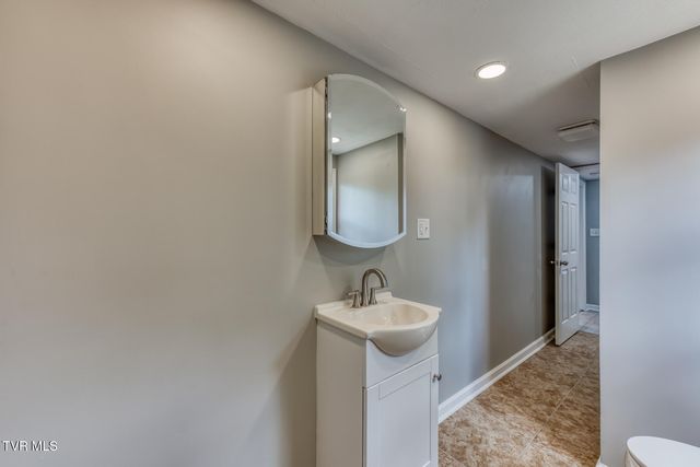 1220 Maryland Avenue, Bristol, TN 37620
