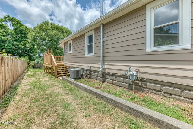 1220 Maryland Avenue, Bristol, TN 37620
