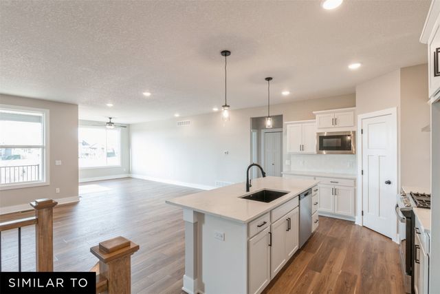 5702 NE Creek Ridge Drive, Ankeny, IA 50021