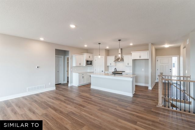 5702 NE Creek Ridge Drive, Ankeny, IA 50021