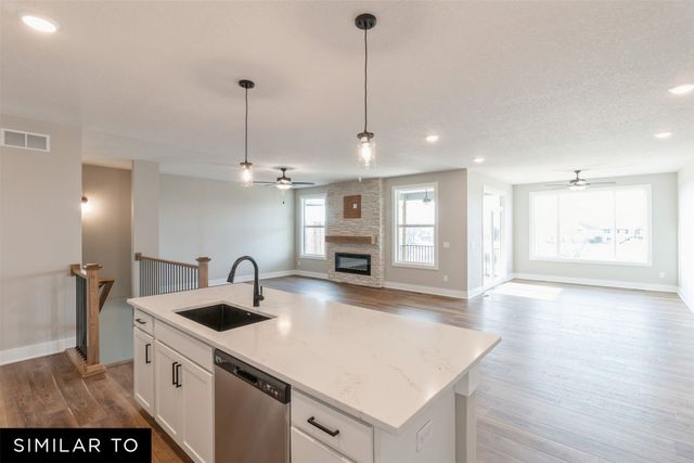 5702 NE Creek Ridge Drive, Ankeny, IA 50021